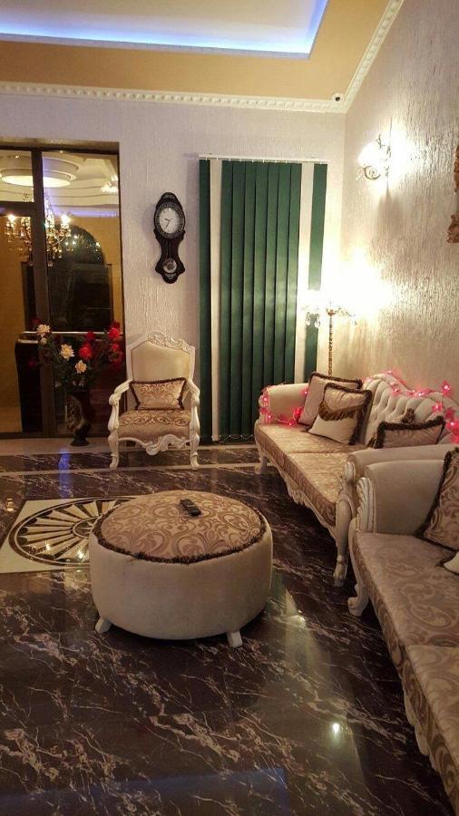 Отель Lux Palace Кутаиси Экстерьер фото