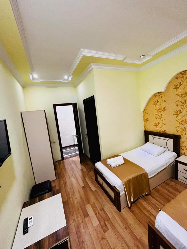 Отель Lux Palace Кутаиси Экстерьер фото