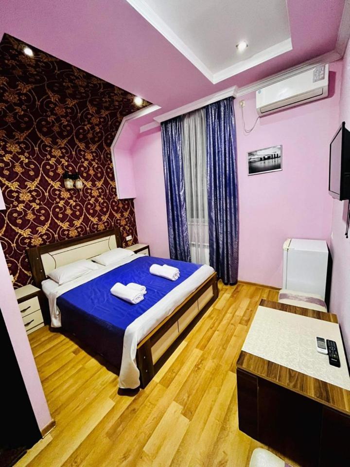 Отель Lux Palace Кутаиси Экстерьер фото