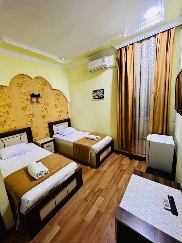 Отель Lux Palace Кутаиси Экстерьер фото