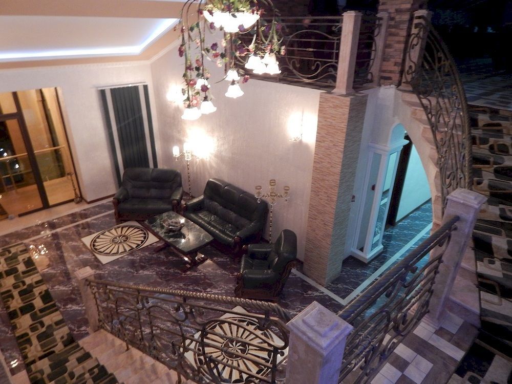 Отель Lux Palace Кутаиси Экстерьер фото